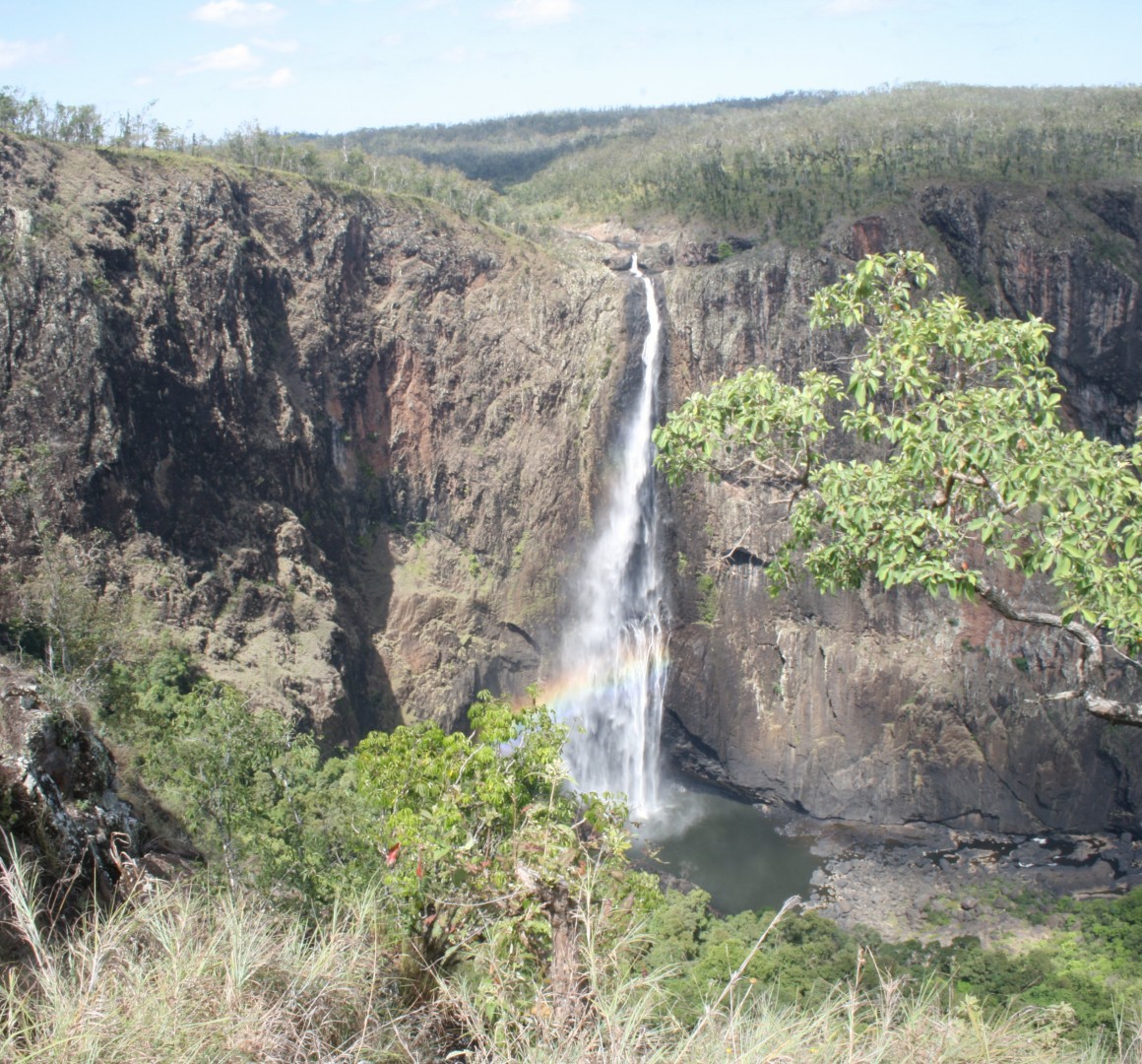 Wallaman Falls QLD 03.jpg